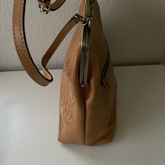 Patricia Nash Novella Crossbody with Kiss Lock - Picture 10 of 17